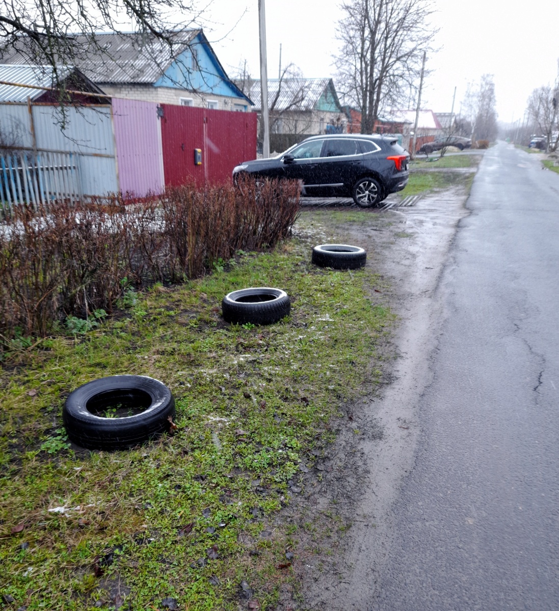 Хорошо, что здесь тоже есть асфальт