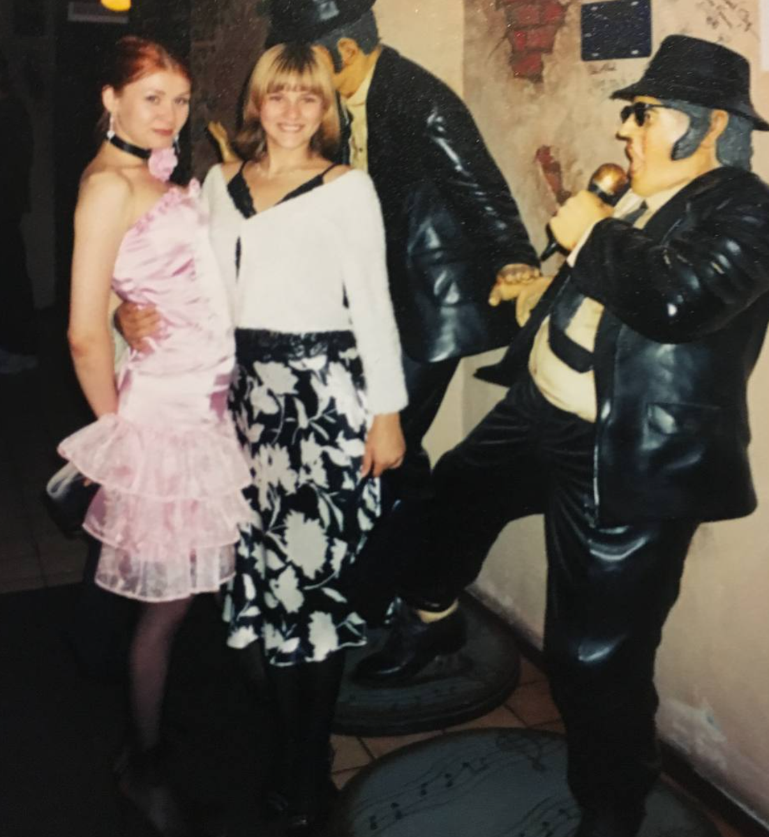 Ольга (слева) с подругой