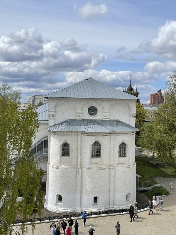 Спасо-Преображенский мужской монастырь в Ярославле © "Покажу Москву"