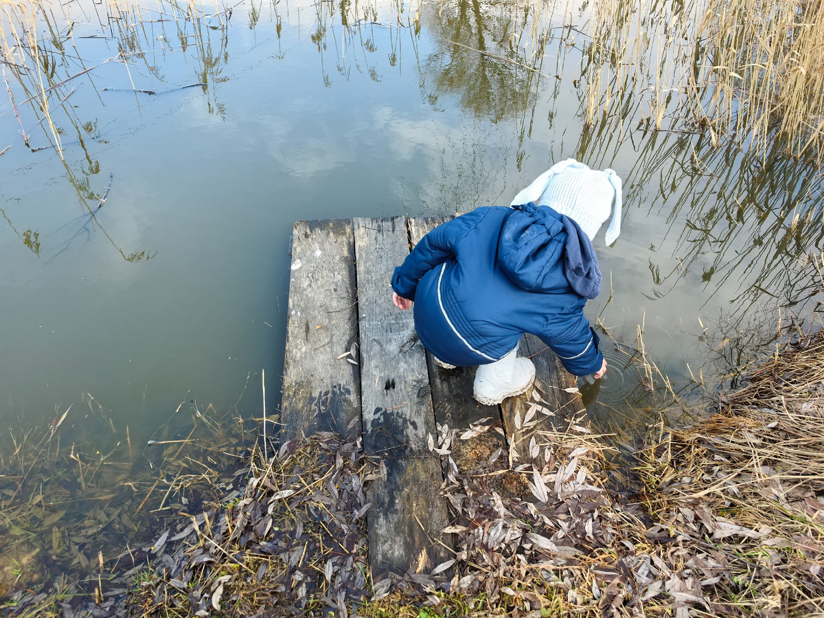 Сейчас этот мостик уже под водой