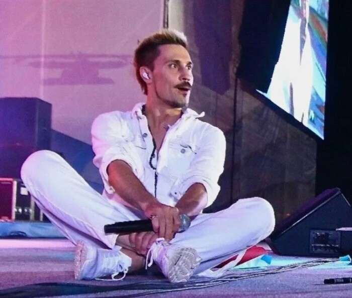 Пьяный концерт Димы Билана.