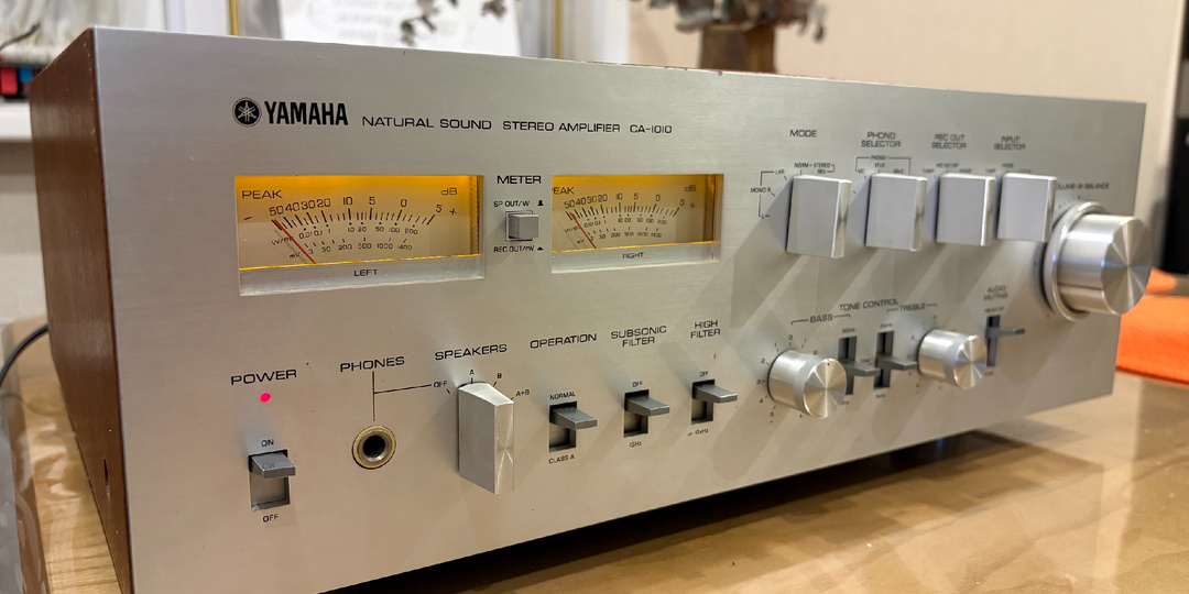 Полный усилитель из 70-х: Yamaha CA-1010