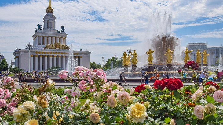 Музей кино на ВДНХ: путешествие сквозь историю кинематографа (павильон № 36)