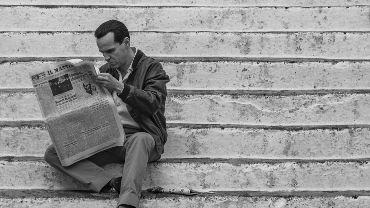 Кадр из мини–сериала «Рипли», 2024 год, режиссер Стивен Зеллиан