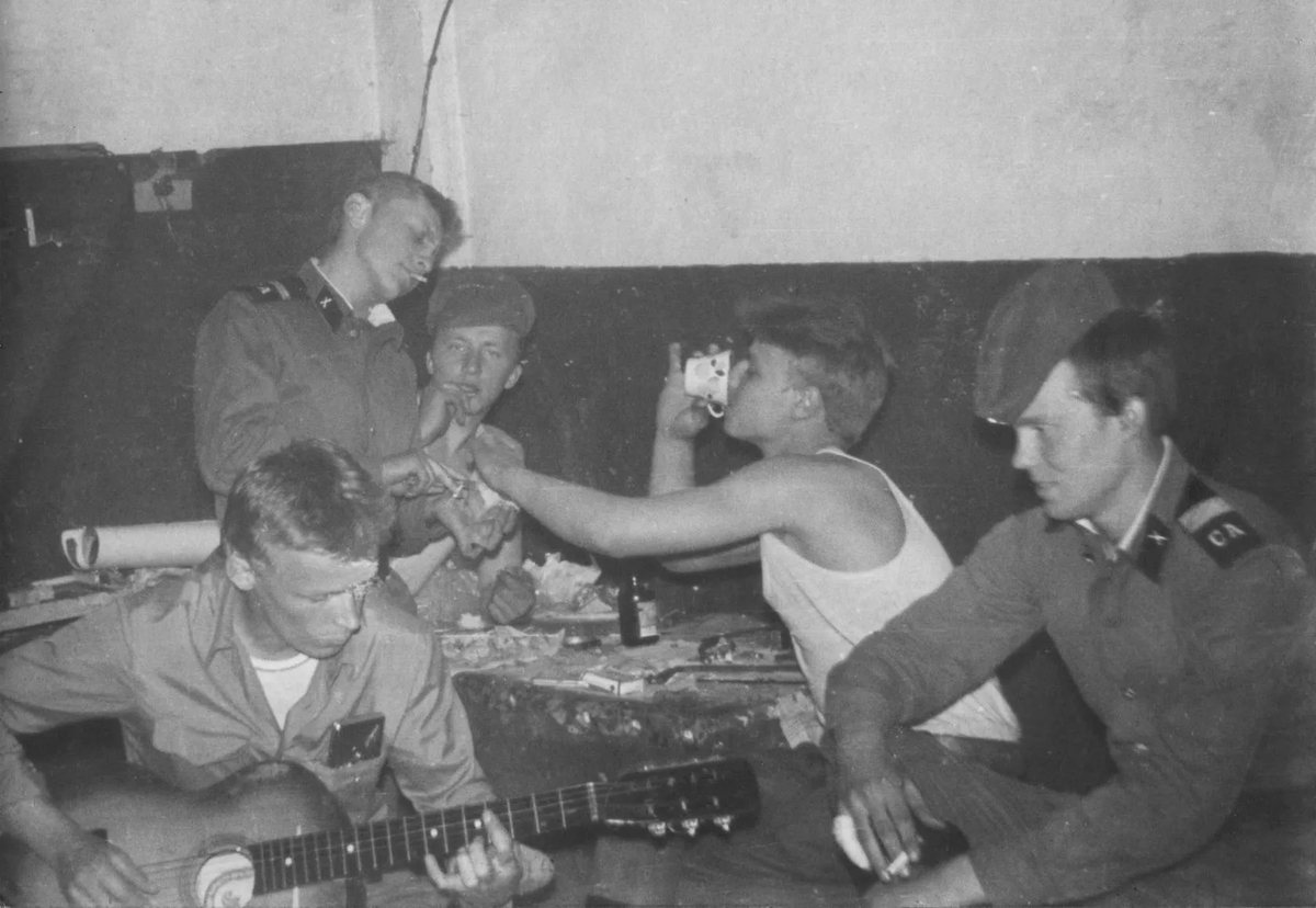 Душевно сидим... фото Юрия Кулакова