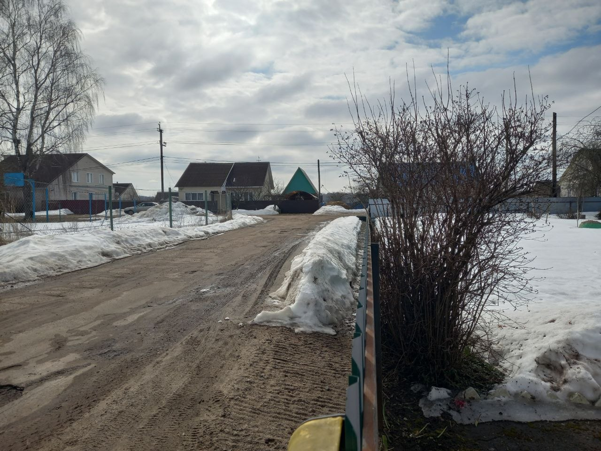 Старый асфальт из конца 80-х прошлого века.