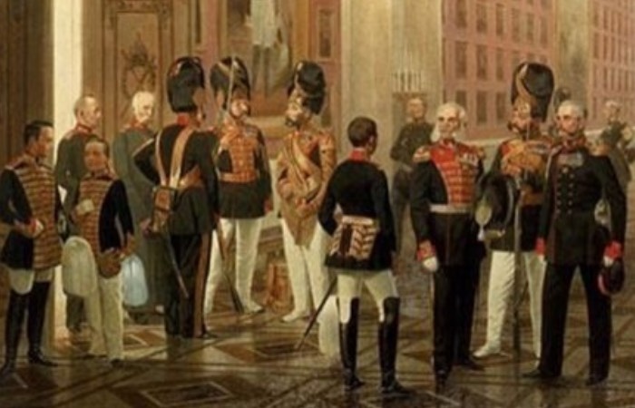 Дворянство даровали за заслуги на службе.