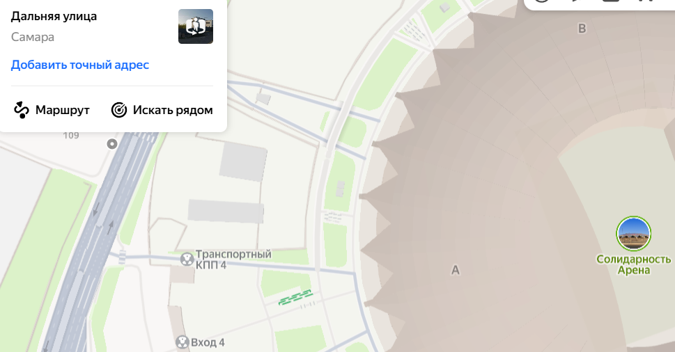 Логичнее расположить остановку в обратном направлении на улице Дальняя (в направлению к Московскому шоссе) у пешеходного перехода рядом с КПП 4.