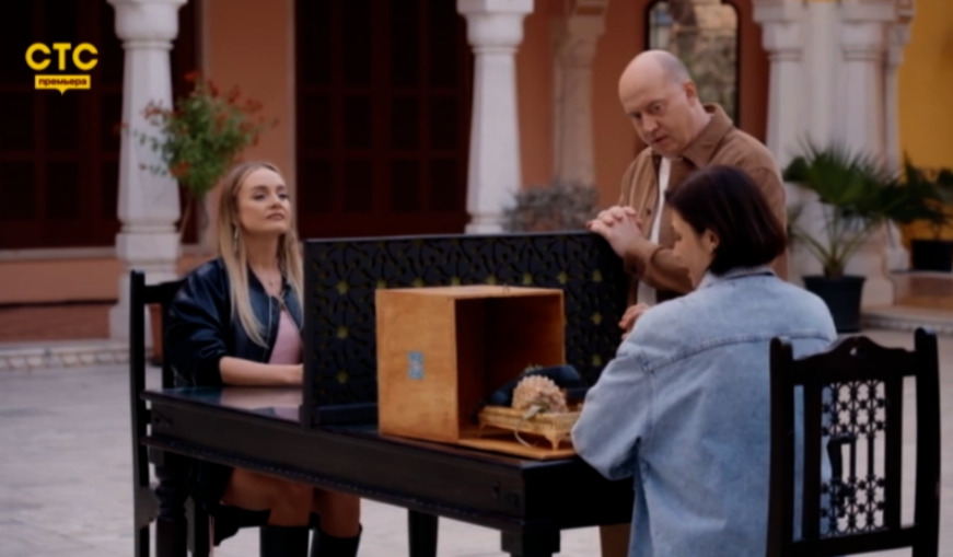 Кадр для проекта "Марина смотрит телевизор"