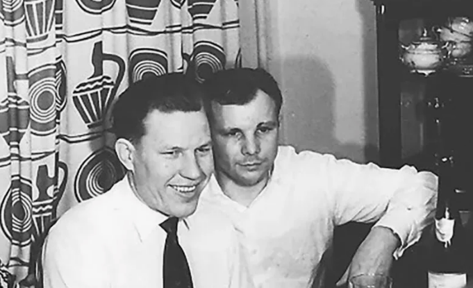 Марс Рафиков и Юрий Гагарин