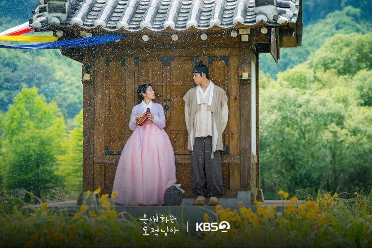 Кадр из дорамы KBS2 «Мой любимый вор»