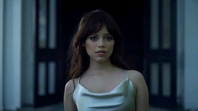    Кадр из фильма «Девушка Миллера» (Miller’s Girl, США, 2024)