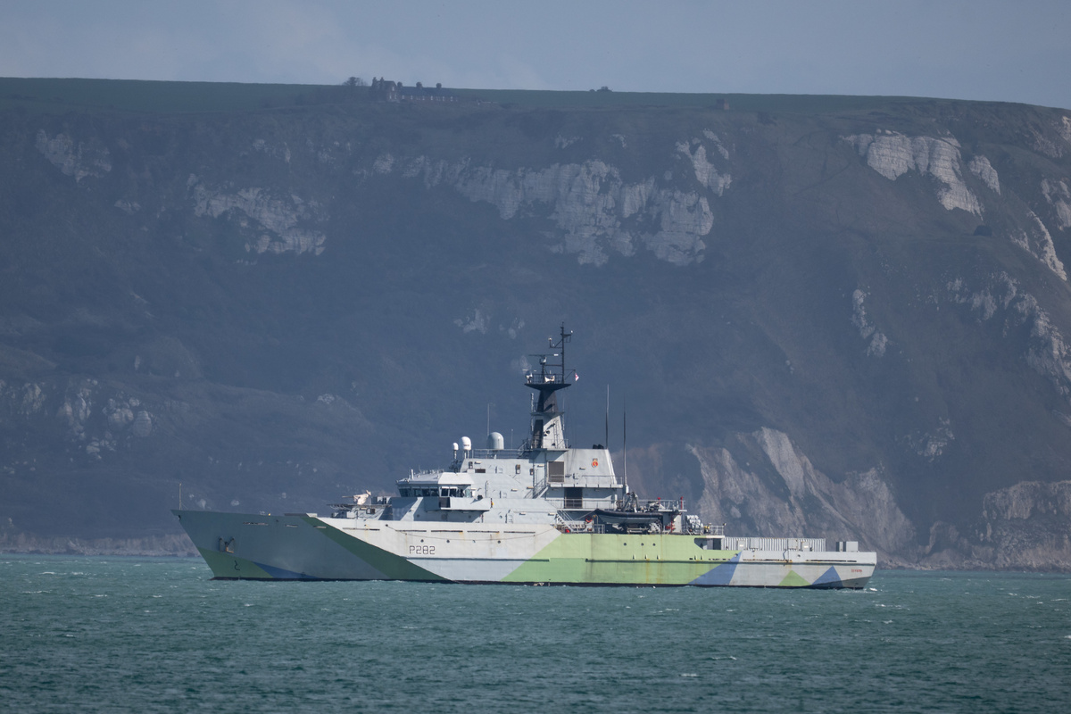     Патрульный корабль прибрежной зоны Королевского флота HMS Severn / Gettyimages.ru / Finnbarr Webster