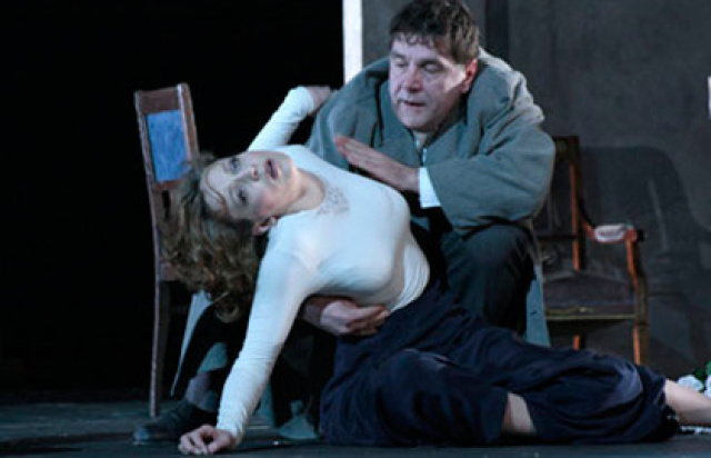 Спектакль «Дядя Ваня» в Театр имени Евгения Вахтангова - МОСБИЛЕТ.ру