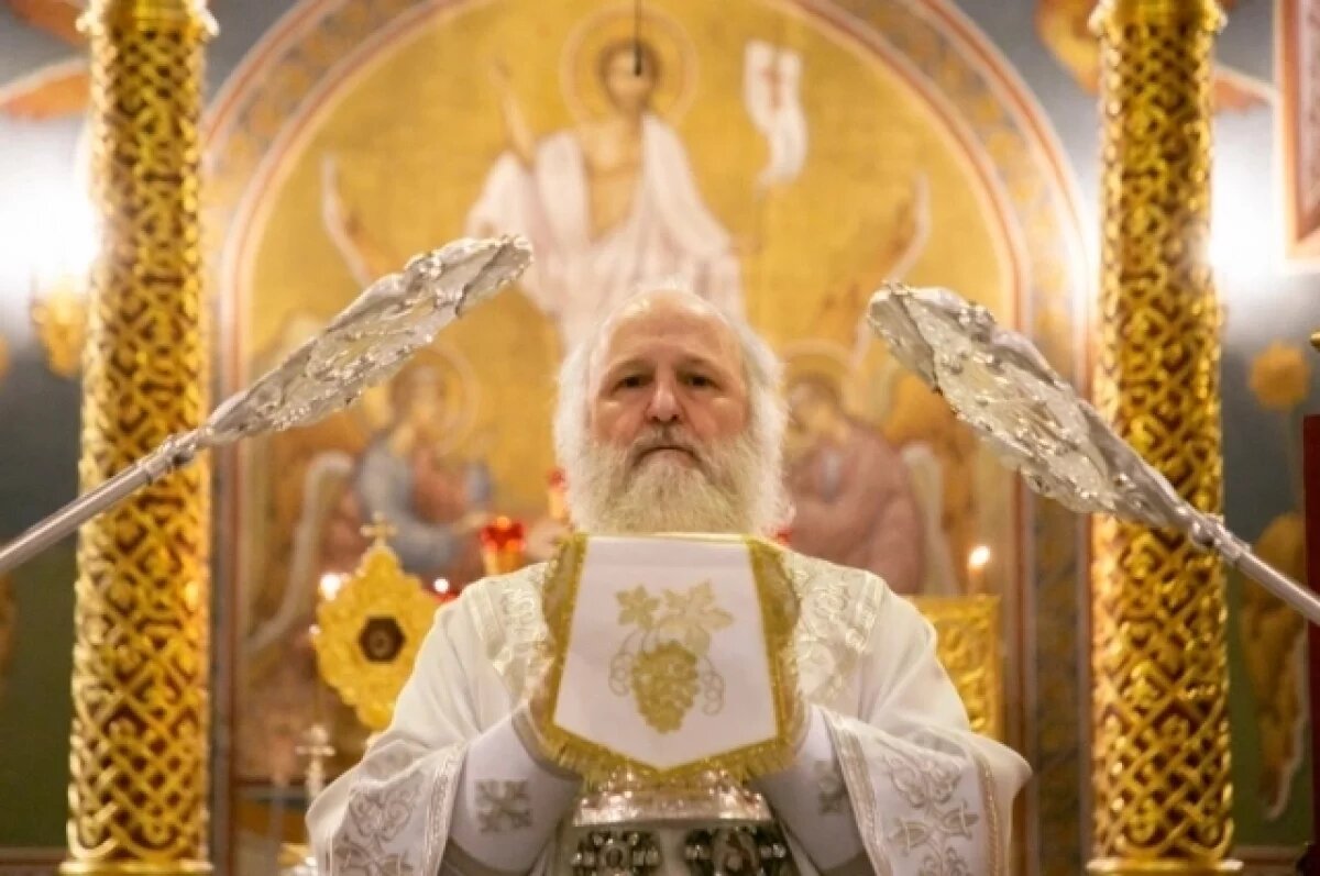    В Ханты-Мансийске митрополит Павел совершил вечерню в Великую субботу