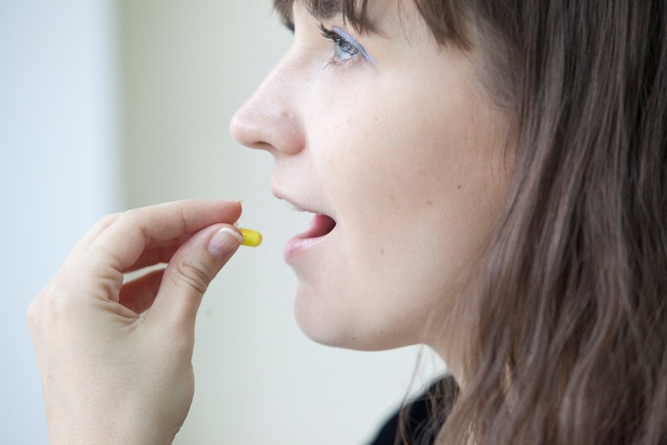    Косметологи рисуют радужную картину, мол, вы просто пьете курс таблеток или делаете уколы пептидов, а ваше тело само начинает молодеть Анастасия Осипова