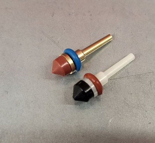 Латунный и пластиковый штоки