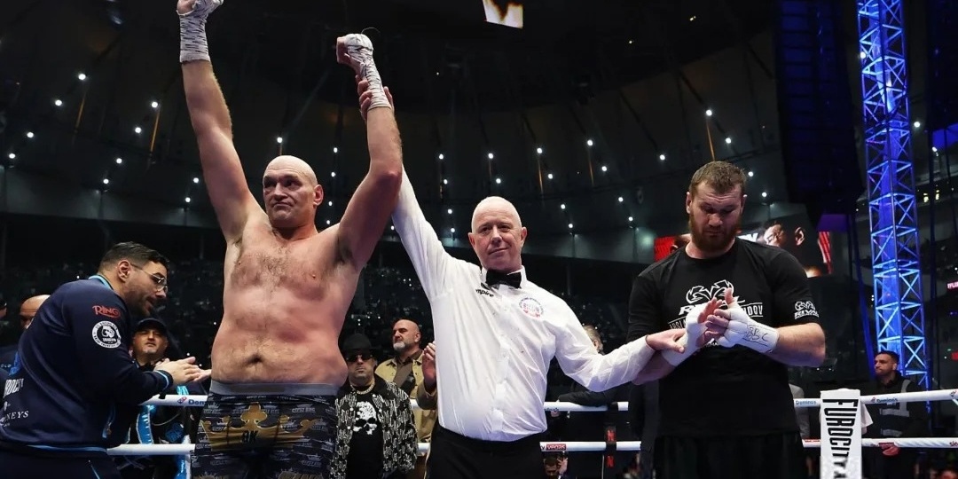 Рекордный гонорар российского нокаутера и средний чек «Цыганского короля»: сколько заработали Фьюри и Махмудов