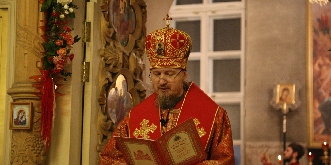 В Пасхальную ночь епископ Игнатий совершил праздничное богослужение