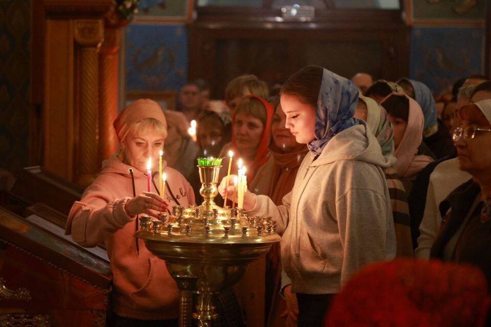    Ночная пасхальная служба в храме Иоанна Богослова. Источник: Олег Укладов