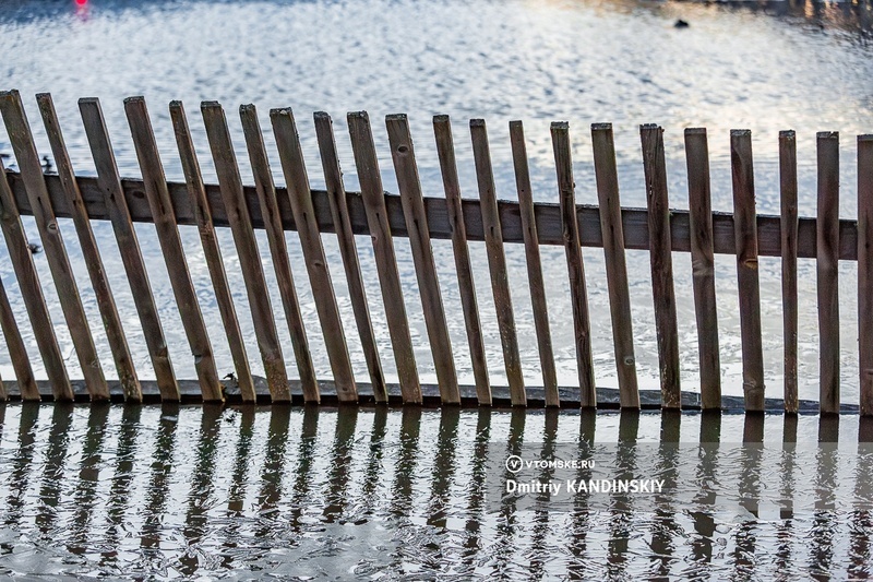Более 20 человек эвакуировали из-за паводка в Томском районе