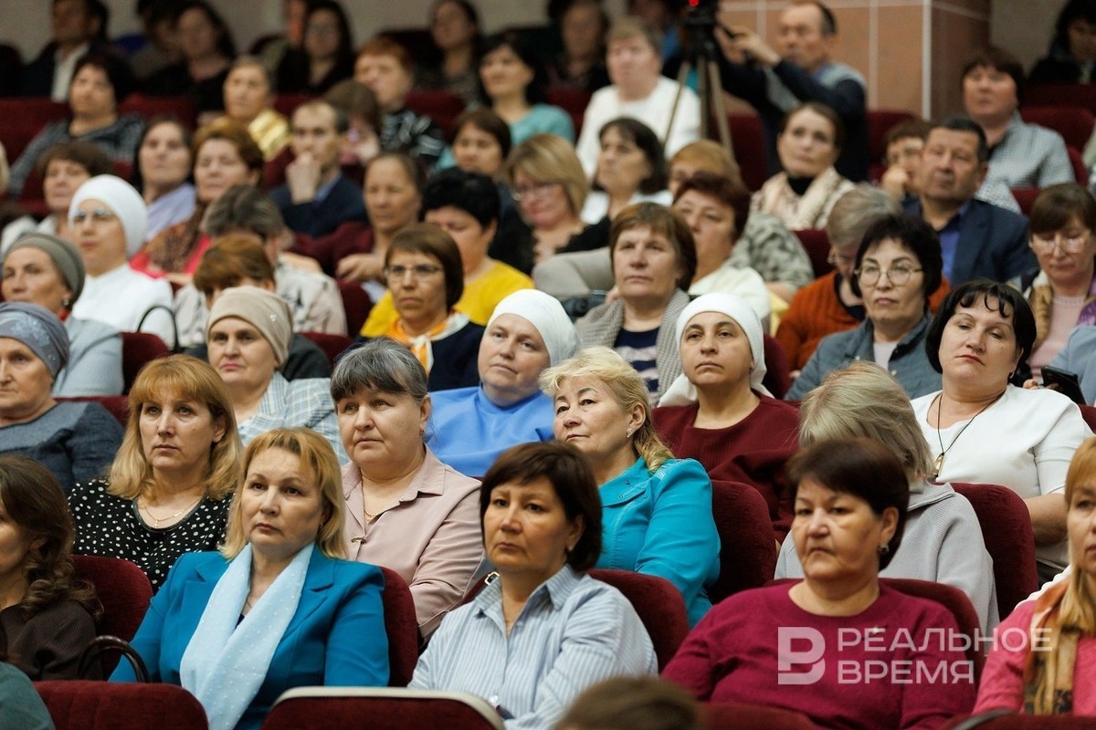    Конференция, посвященная истории Горной стороны, на этот раз состоялась в районном центре — селе Старое Дрожжаное. Роман Хасаев / realnoevremya.ru