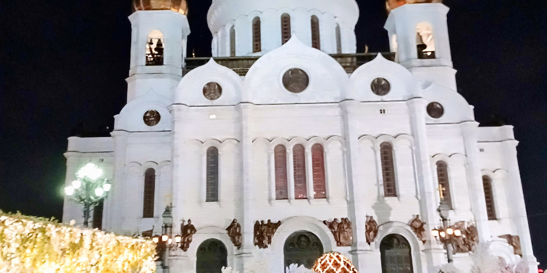 Поздравляю со светлым праздником Пасхи.