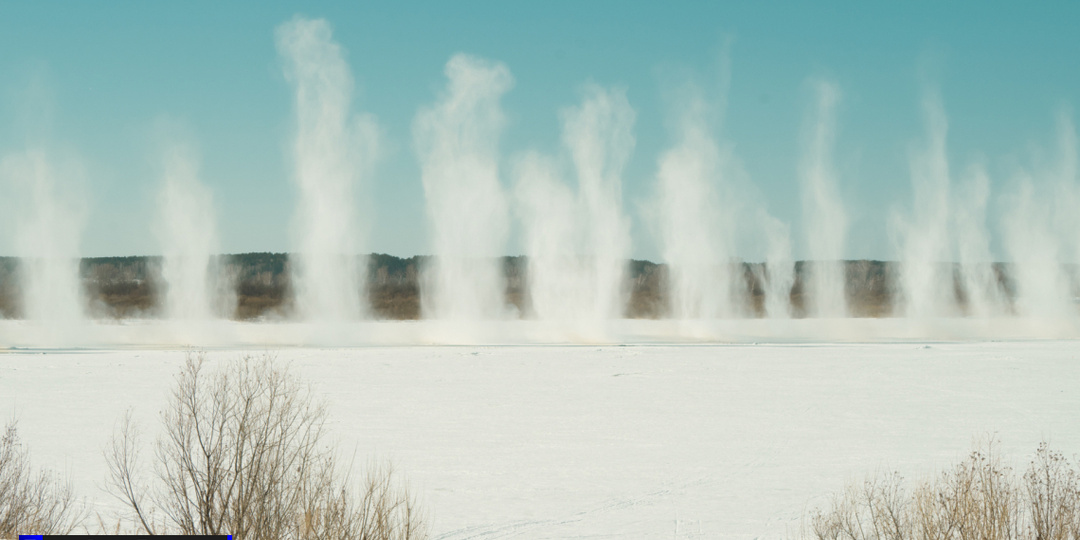 Cпасатели на Томи взрывают лед