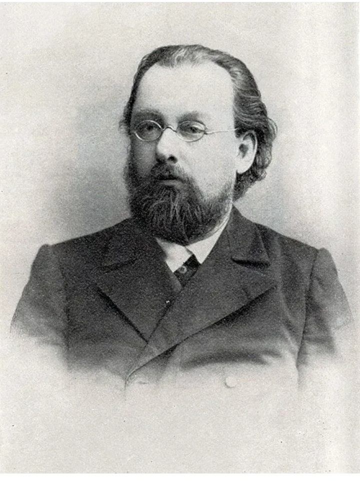 Константин Эдуардович Циолковский. Отсюда: ,,ru.wikipedia.org" .