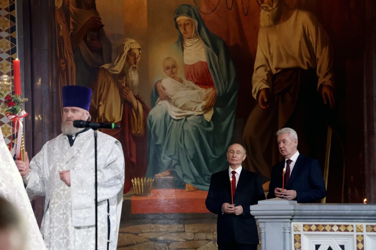    Владимир Путин отметил объединяющую роль Пасхи Христовой вокруг вековых отеческих традиций
