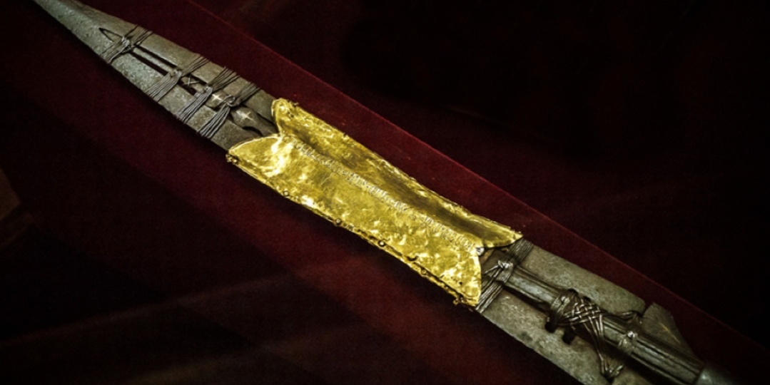 Одна из главнейших христианских реликвий существует сразу в четырёх экземплярах. Как это возможно?