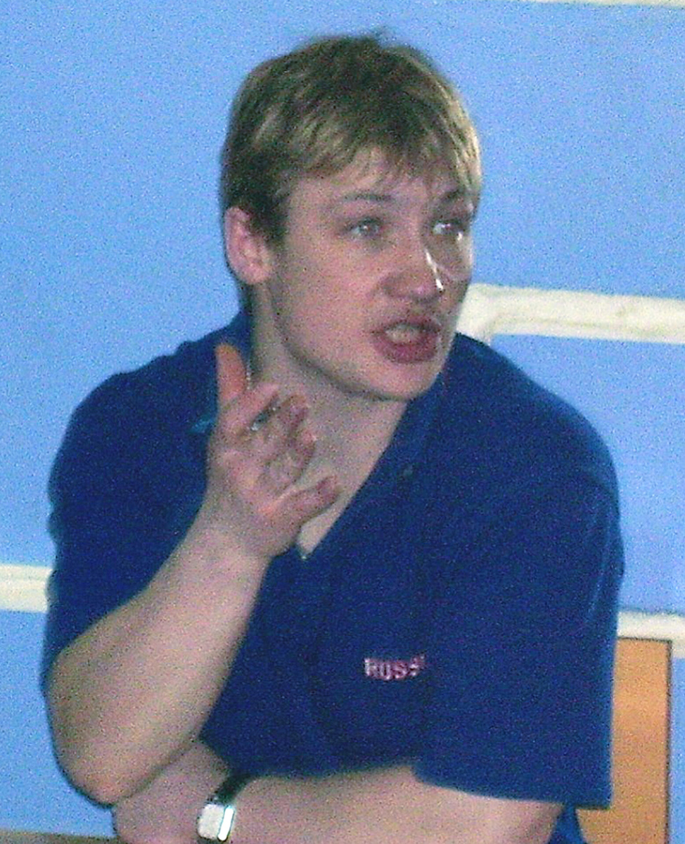 Тренер в тренажерном зале, фото 2005 года.