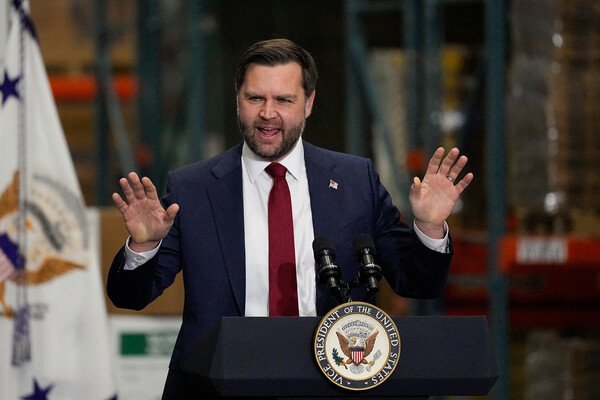 Вице-президент США Джей Ди Вэнс / Eduardo Munoz/Reuters   📷