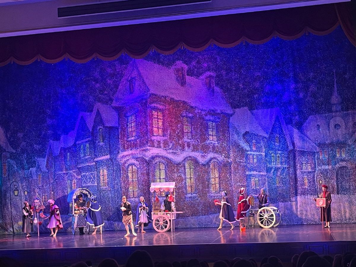 Балет в местном театре