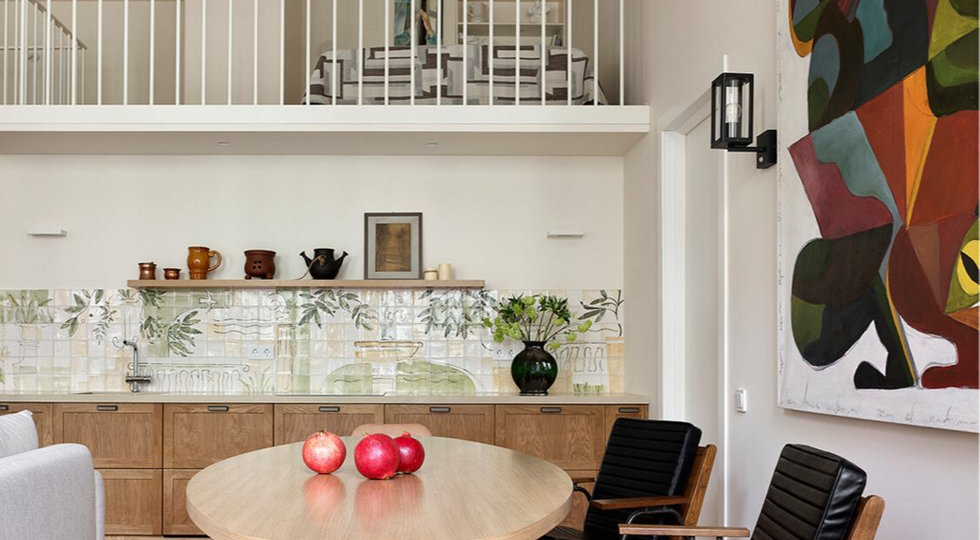 Кухня без верхних шкафов: красиво на картинке, а в реальной жизни?