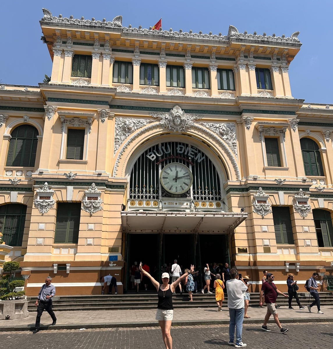 Здание почты симпатичное - мимо не пройдете