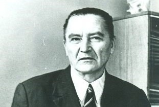    Он был одним из крупнейших специалистов в области радиоастрономии и прикладной радиофизики