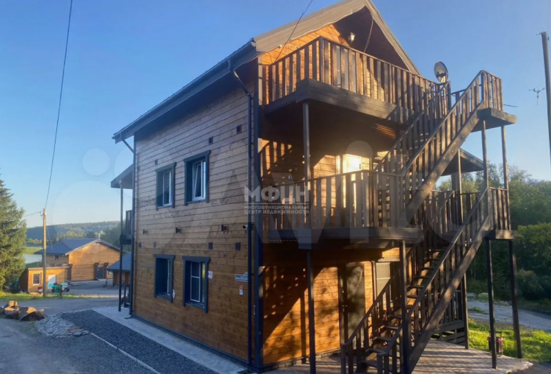    Деревенский туркомплекс на берегу Ладоги продают за 54,9 млн рублейАвито