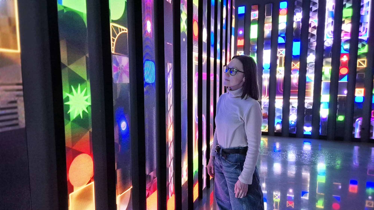 Luminar-X — иммерсивное пространство на ВДНХ, которое перенесет вас в цифровые вселенные и позволит создать свой собственный яркий и необычный контент