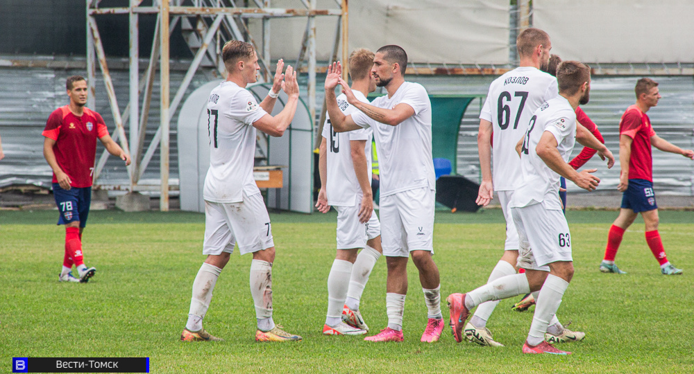 Томский "КДВ" разгромил "Челябинск-2" со счетом 3:0