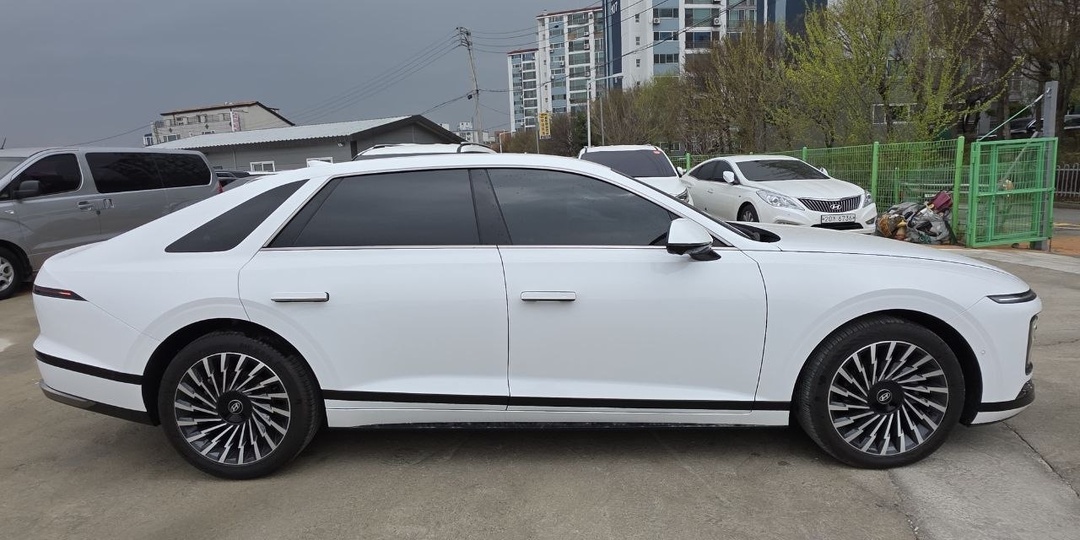 Hyundai Grandeur: Корейский «Роллс-Ройс» с душой ретро-футуризма. Когда величие — это не просто название