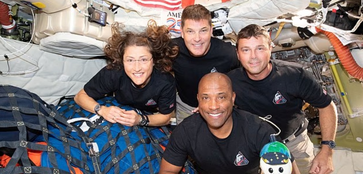 Артемис II завершил миссию точным приводнением в Тихом океане и это подвело итог первому облёту Луны за десятилетия