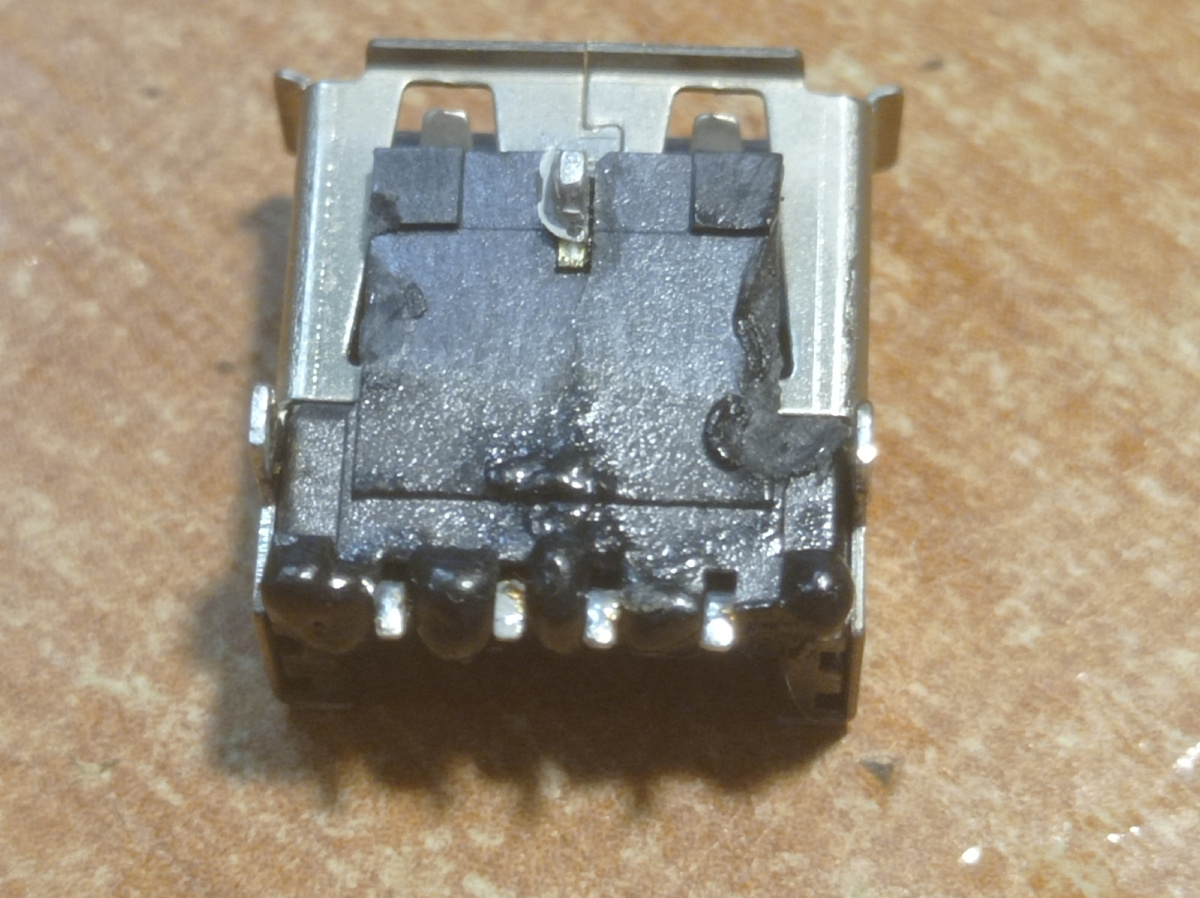 Место пайки.