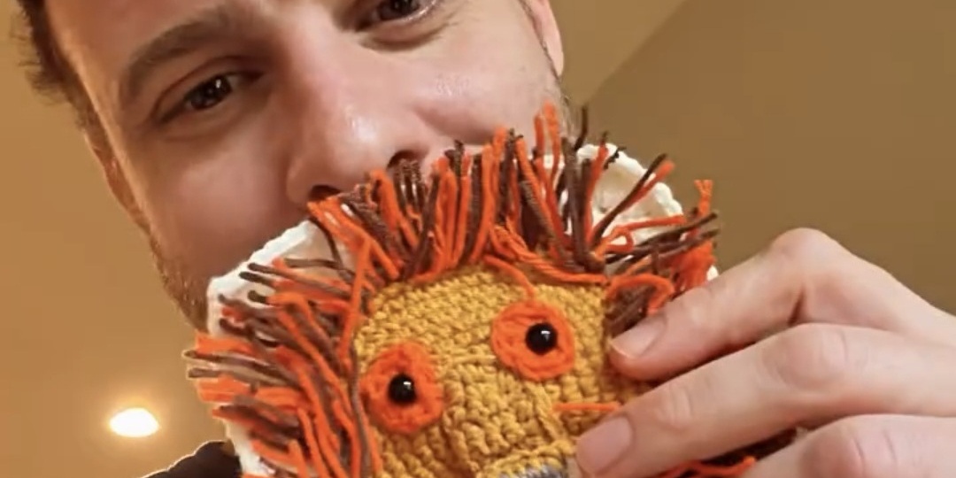 Керем Бюрсин. Ручная работа его мамы Чигдем Бюрсин.