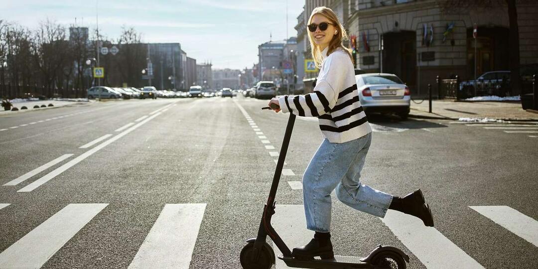 Проблема наезда самокатчиков на пешеходов решена: подробности