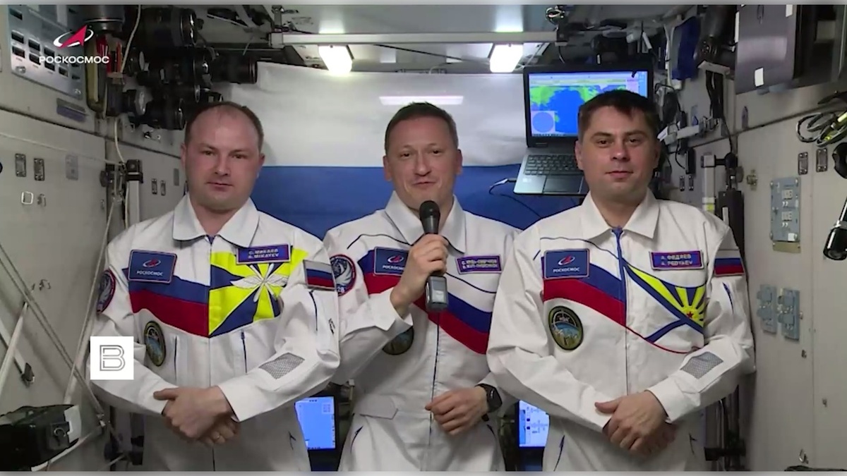   Космонавты с МКС поздравили курян с Днем космонавтики