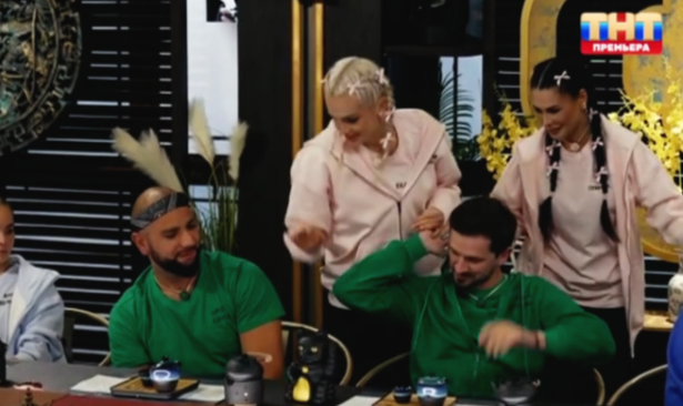 Кто пришёл последний и кто покинул "Сокровища императора -3" в первом выпуске от 12.04.26?