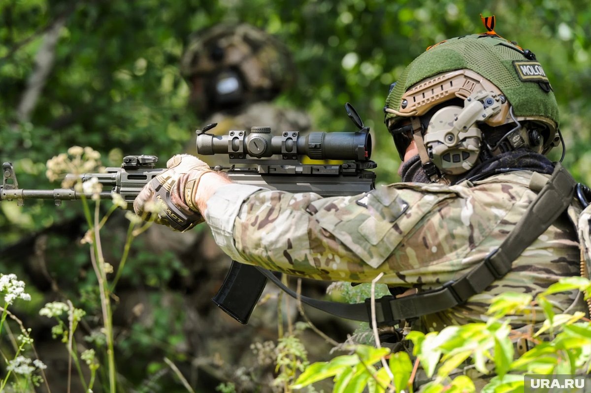     По словам Мендель, у Украины есть три месяца на заключение договора с Россией