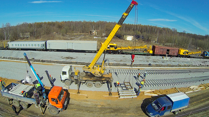    Из-за нехватки средств стали останавливать крупнейшие и необходимые для нашей страны проекты вроде расширения БАМа и Транссиба. Фото: Pavel L Photo and Video / Shutterstock.com