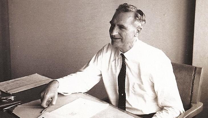 К 1938 году он усовершенствовал конструкцию шламового насоса и запатентовал свои идеи. Он усовершенствовал уплотнение насоса, сделав его простым в замене и не требующим особого ухода. Он представил революционную сменную резиновую футеровку и рабочее колесо — такого еще никто не делал. Это значительно продлило срок службы насоса.

Уорман открыл частную консалтинговую фирму, продолжая совершенствовать свой насос. Только после Второй мировой войны производство насосов было налажено на заводе в Калгурли, принадлежащем компании Engineering Service Company, которая работала в партнерстве с Уорманом. К 1948 году его насосы использовались в США, Малайе, Индии и Китае.